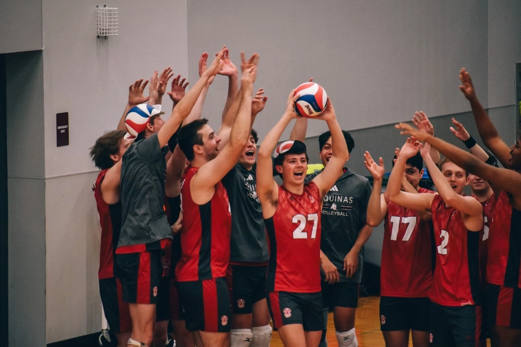 Men’s Volleyball Season Comes to an End 